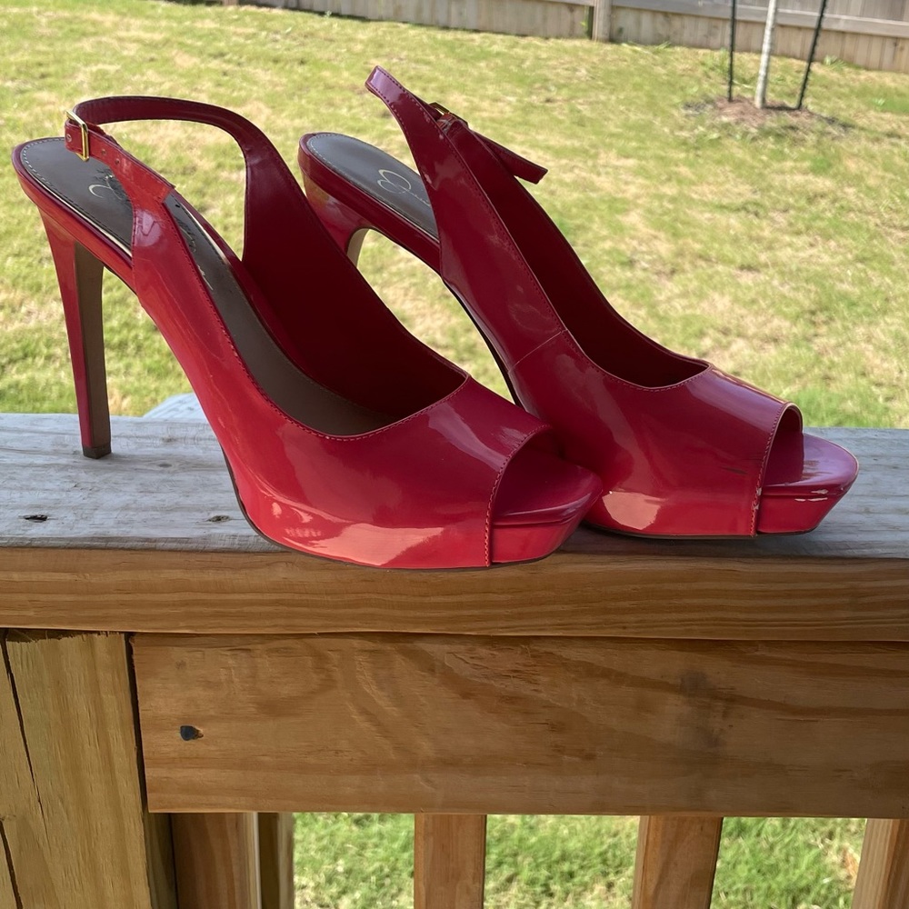 EUC Jessica Simpson Baritone Hibiscus Heels!! Size 10M